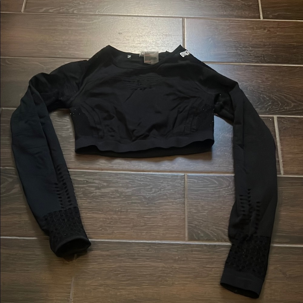 Women's Gym Shark Black Long Sleeve Crop Top